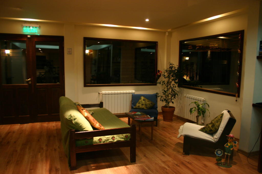Hosteria Los Gnomos El Calafate Exterior foto